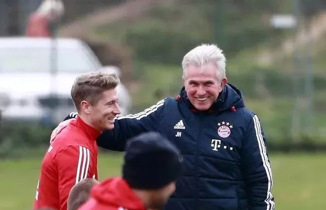 球队进攻的 球队进攻的