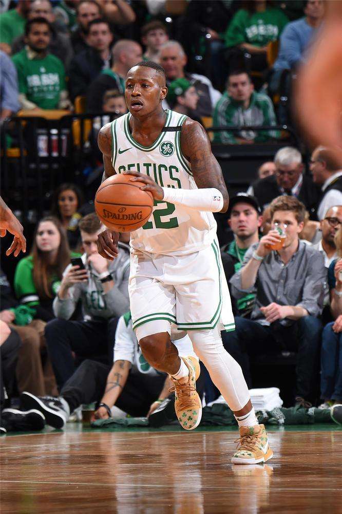 许多人因犹 许多人因犹